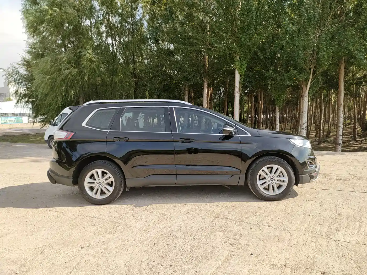 Ford Edge 2018 2018 EcoBoost 245 FWD Platinum 7-seater China V