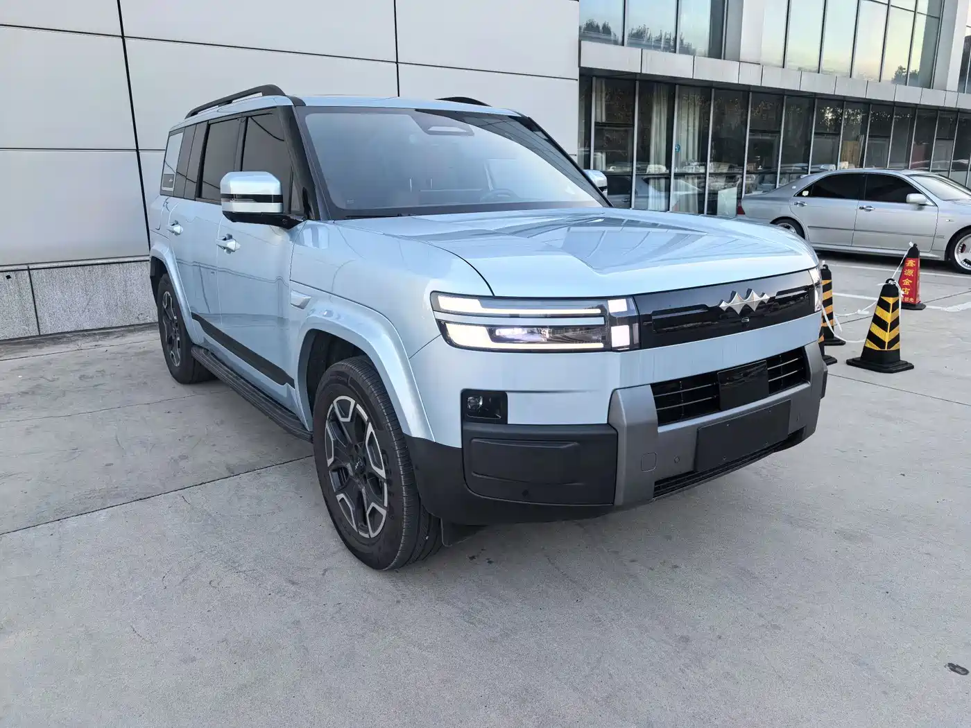 Fang Cheng Bao Titanium 7 2026 2025 200KM Front-Wheel Drive Max Edition