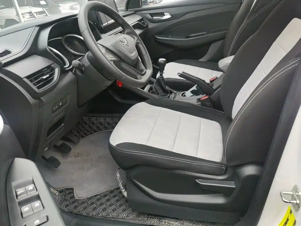 Wuling Motors Wuling Hongguang S3 2021 2019 1.5L Manual Standard Model China VI