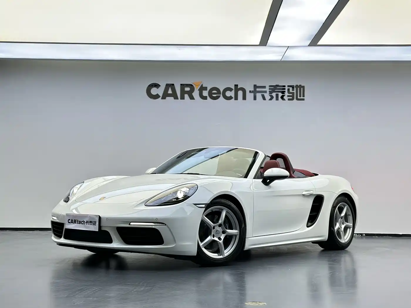 PORSCHE 718 2024