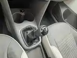 Photo 13 - Volkswagen Polo