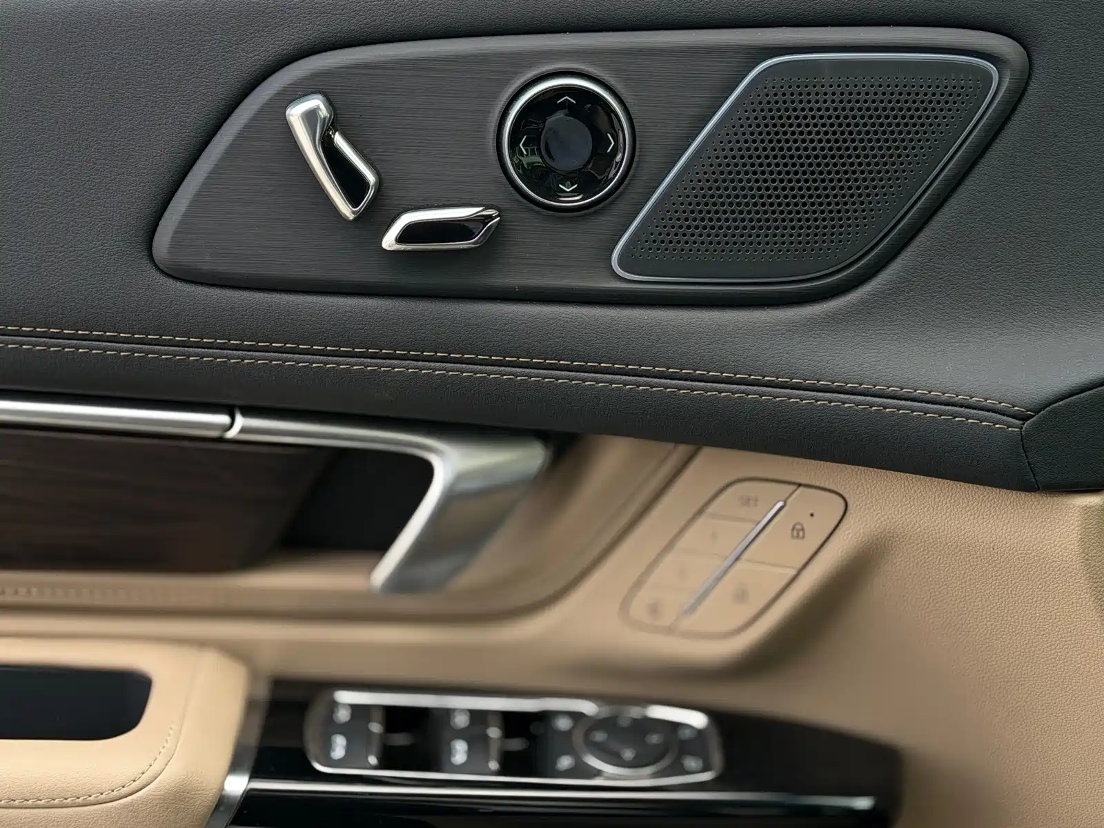 Photo 18 - Buick Century