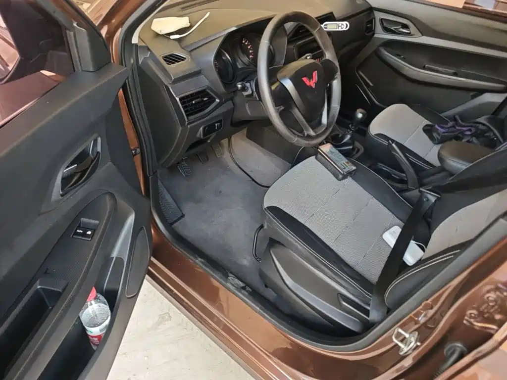Wuling Motors Wuling Hongguang 2022 2021 1.5L S Basic LAR