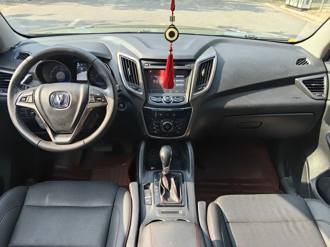 Фото 6 - Changan CS75