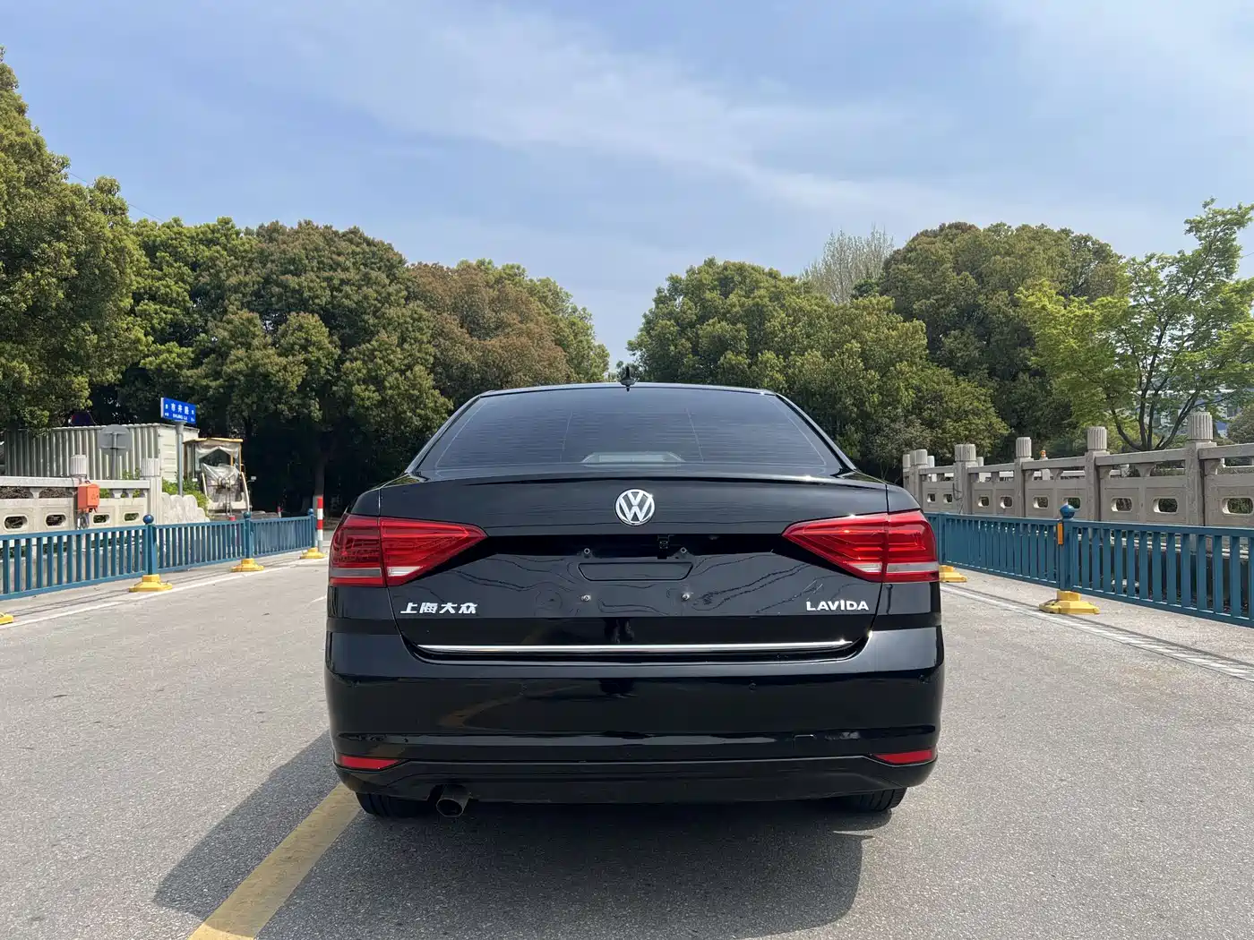 Volkswagen Lavida 2015 1.6L Automatic Comfort Edition фото 9
