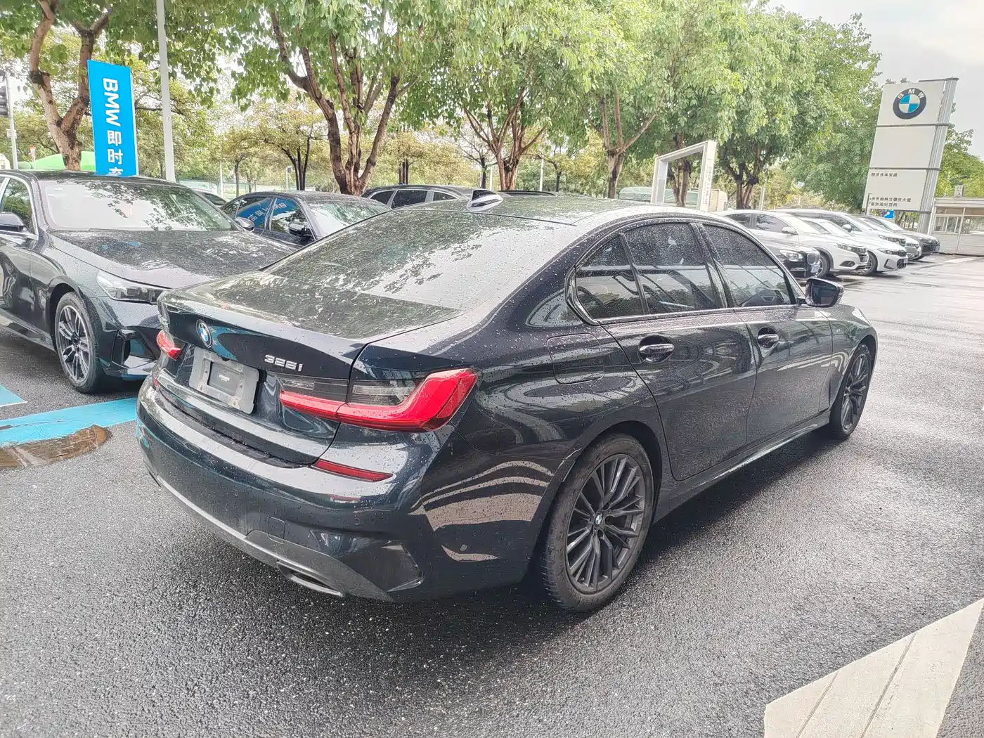 BMW 3 Series 2021 325i M Sport Night Edition фото 4