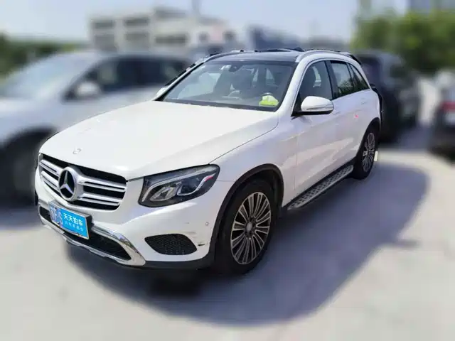 Mercedes-Benz GLC 2017 GLC 200 4MATIC — фото 1