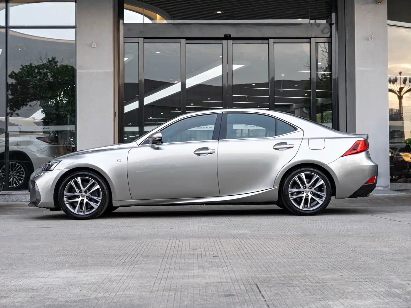 Lexus IS 2018 2017 300 F SPORT