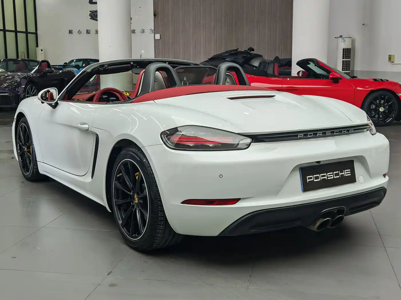 Porsche 718 2018 Boxster 2.0T фото 9
