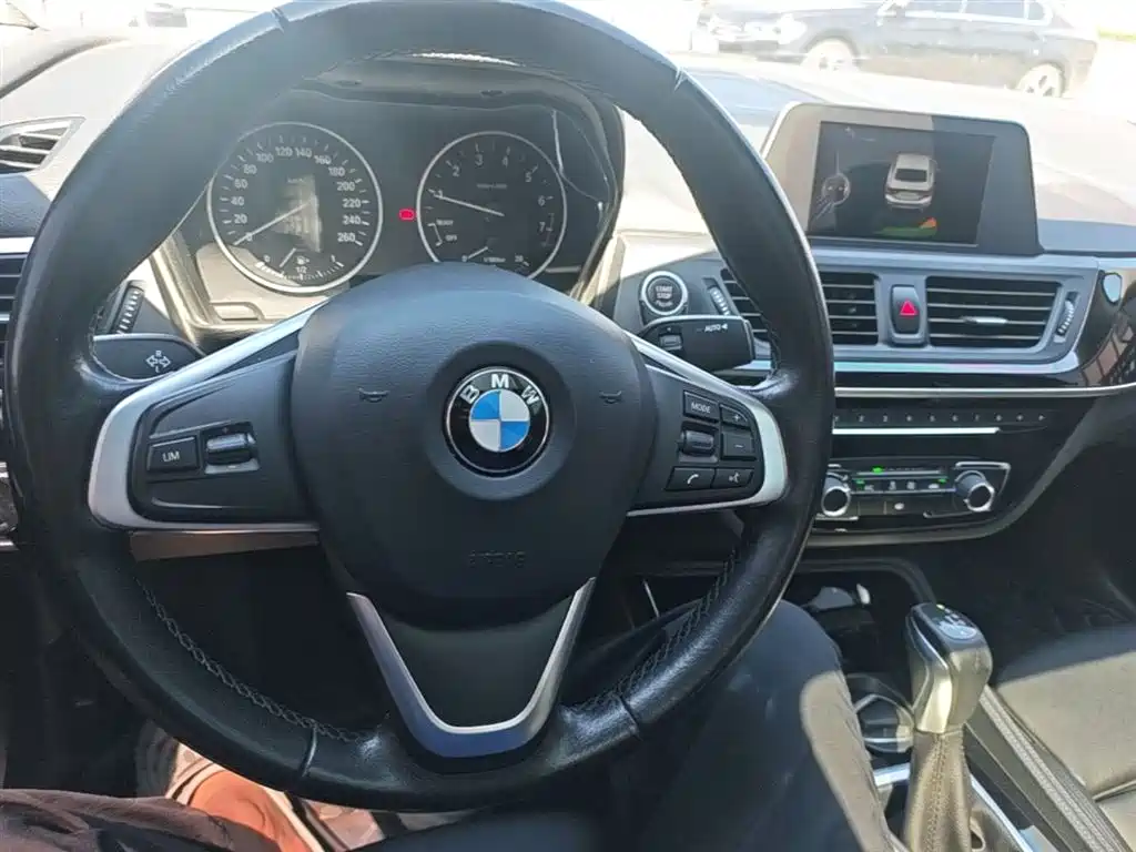 BMW 1 Series 2017 118i Sport фото 10