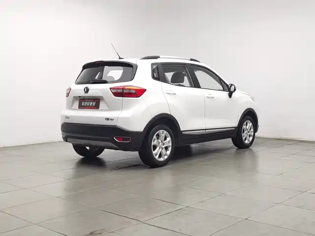 Changan CS15 2016 1.5L Manual Fashion — фото 2