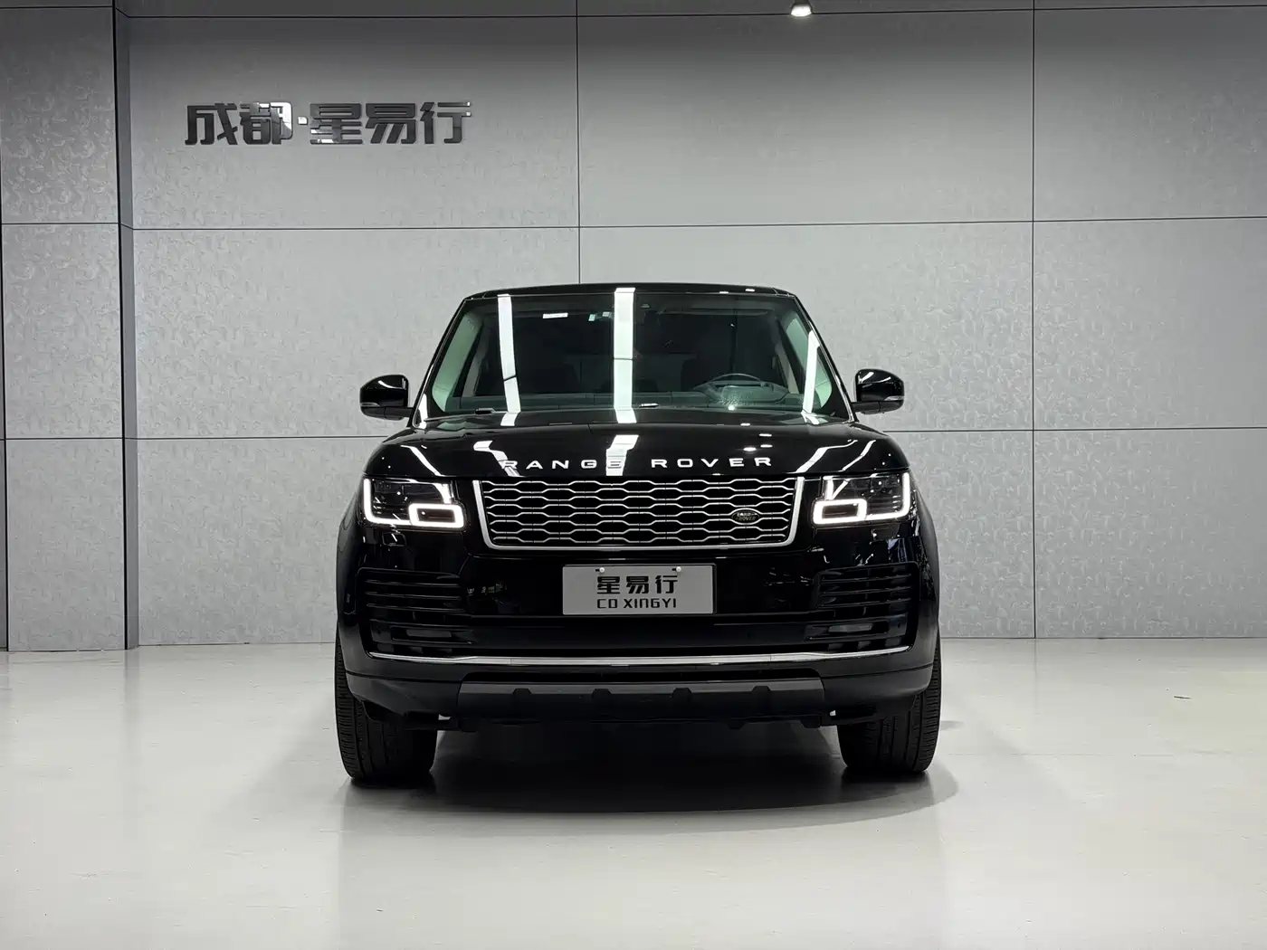 Land Rover Range Rover 2022 3.0 L6 360PS Heritage Edition фото 2