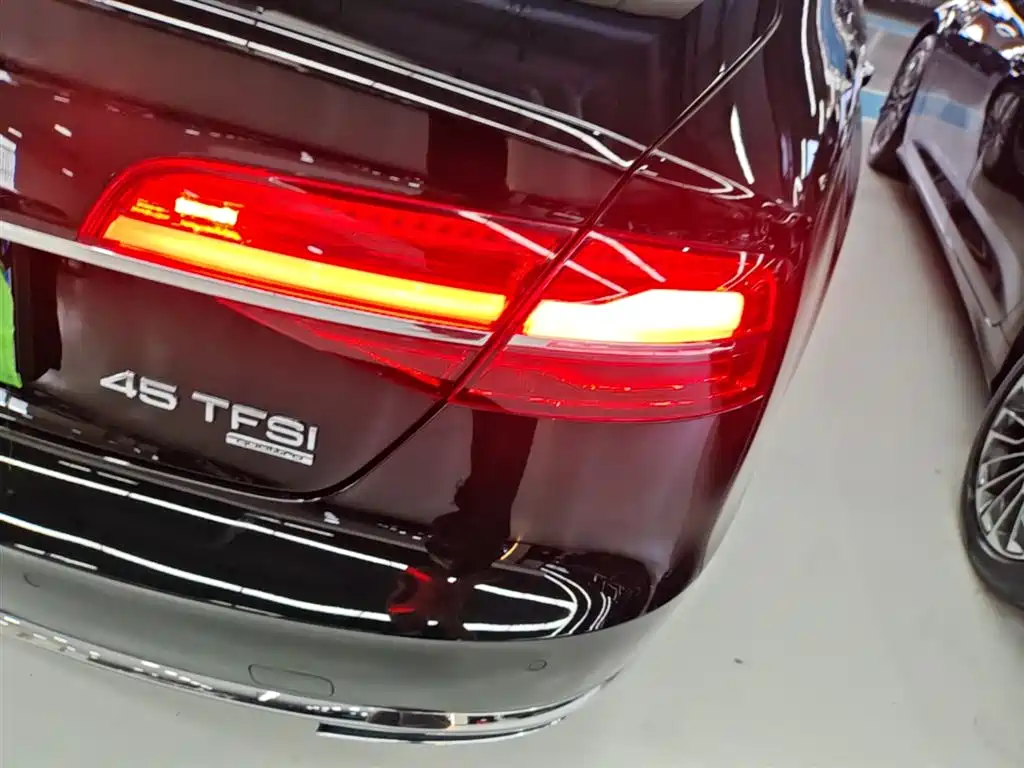 Audi A8 2016 A8L 45 TFSI quattro Comfort фото 8