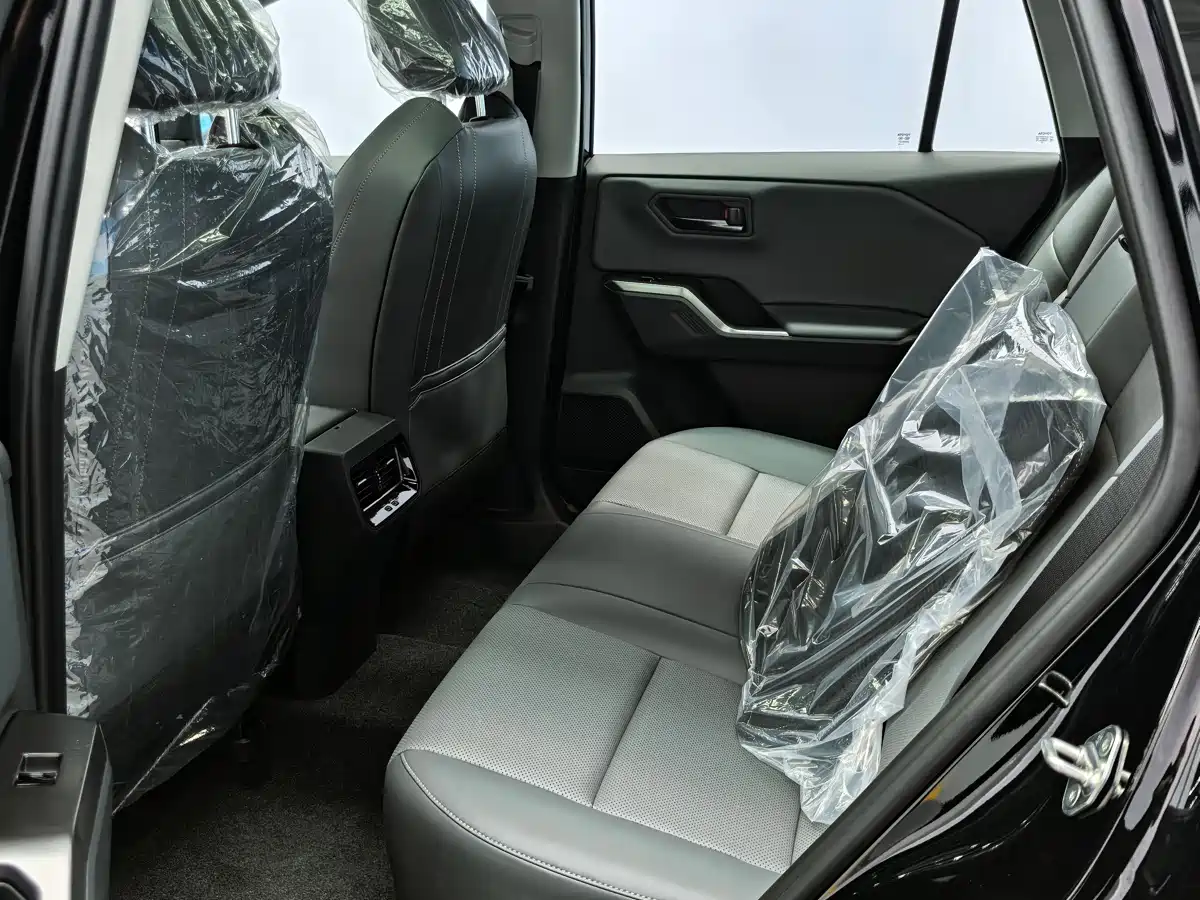 Toyota RAV4 Rongfang 2026 2.0L Base Model фото 22