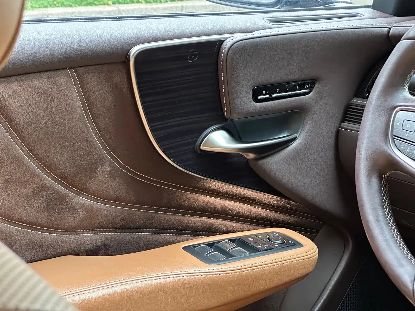 Lexus LS 2018 500h Excellence Edition China V фото 19