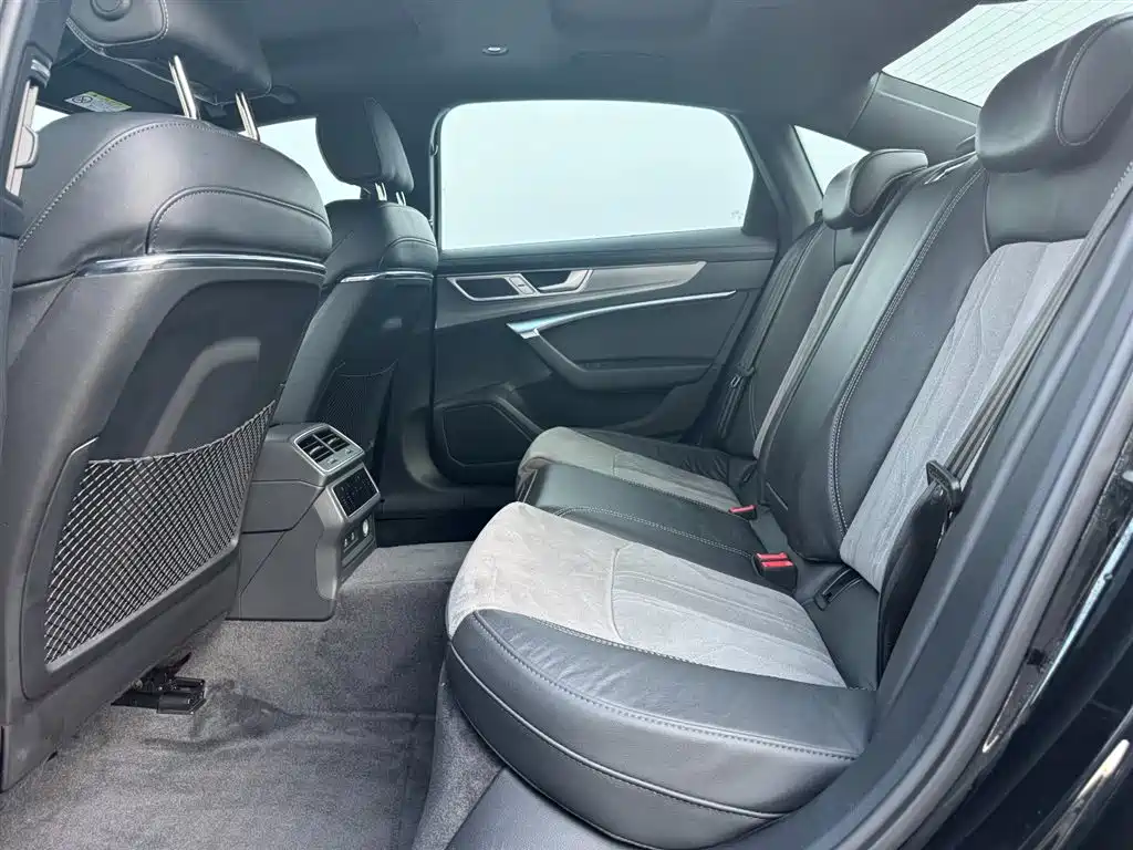 Audi A6L New Energy 2020 55 TFSI e quattro фото 21