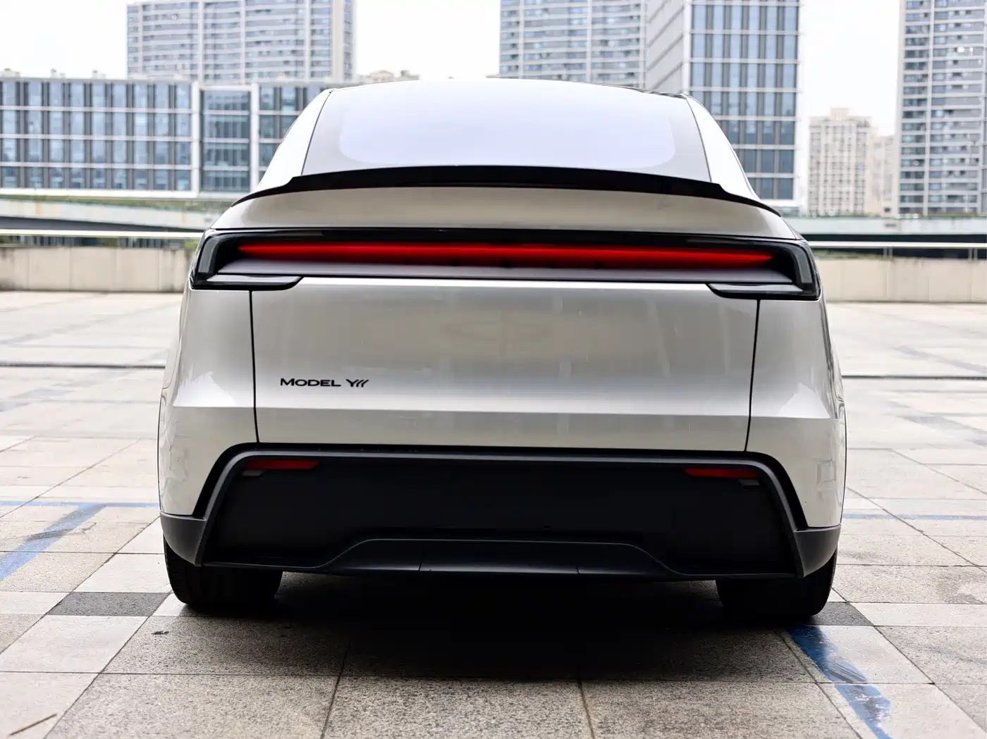 Tesla Model Y L 2026 2025 Facelift Long Range AWD