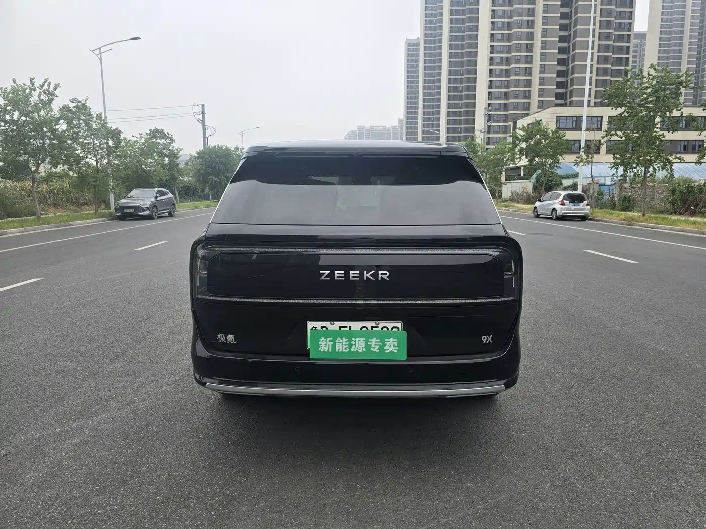 Фото 7 - ZEEKR 9X