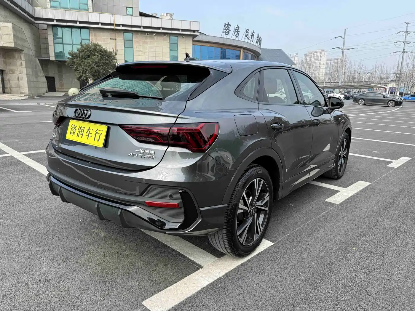 Audi Q3 Sportback 2022 40 TFSI Fashion фото 6