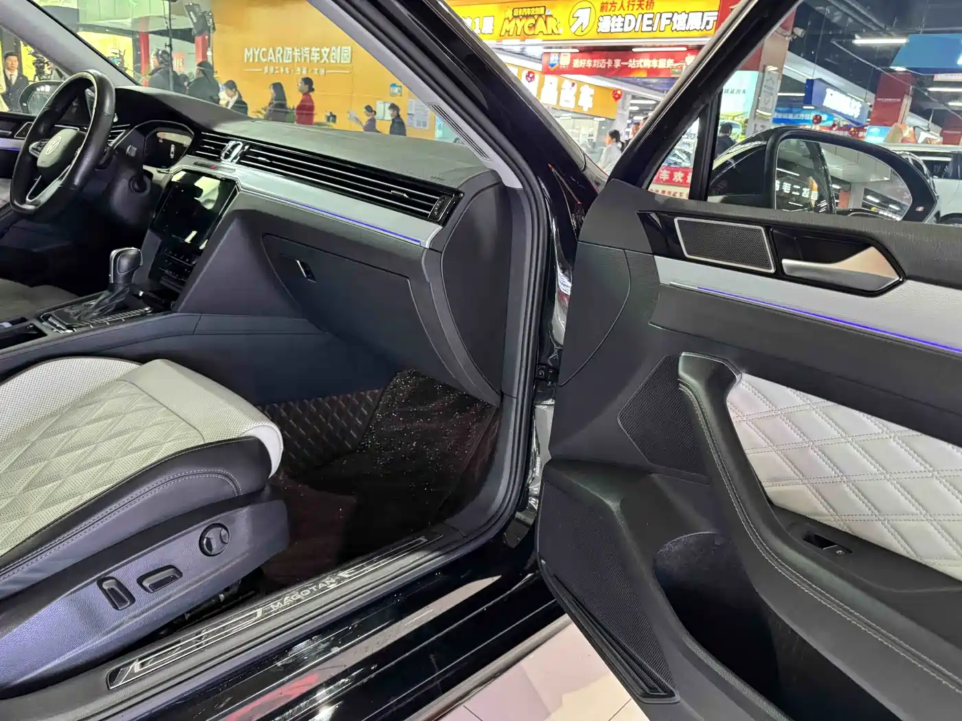 Volkswagen Magotan 2023 Model 2 Million Commemorative Edition 330TSI DSG Luxury фото 18