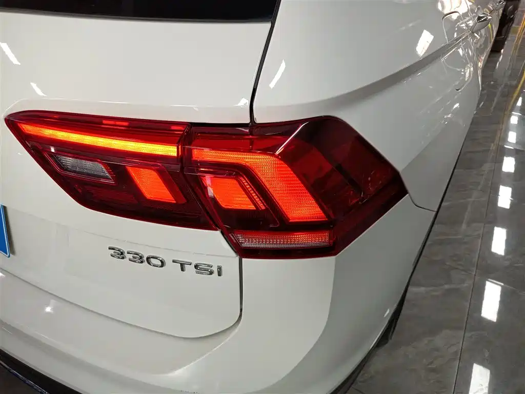 Volkswagen Tiguan L 2023 330TSI Auto 2WD Comfort Edition фото 24