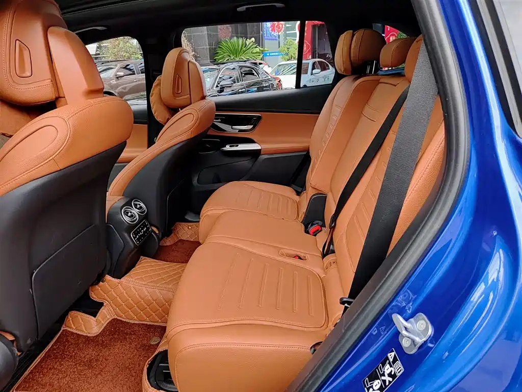 Mercedes-Benz GLC 2024 GLC 300 L 4MATIC Dynamic 7-seater фото 8