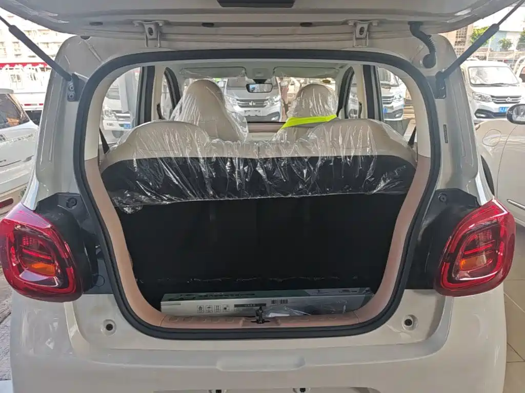 Wuling Motors Hongguang MINIEV 2026 2025 4-Door Advanced