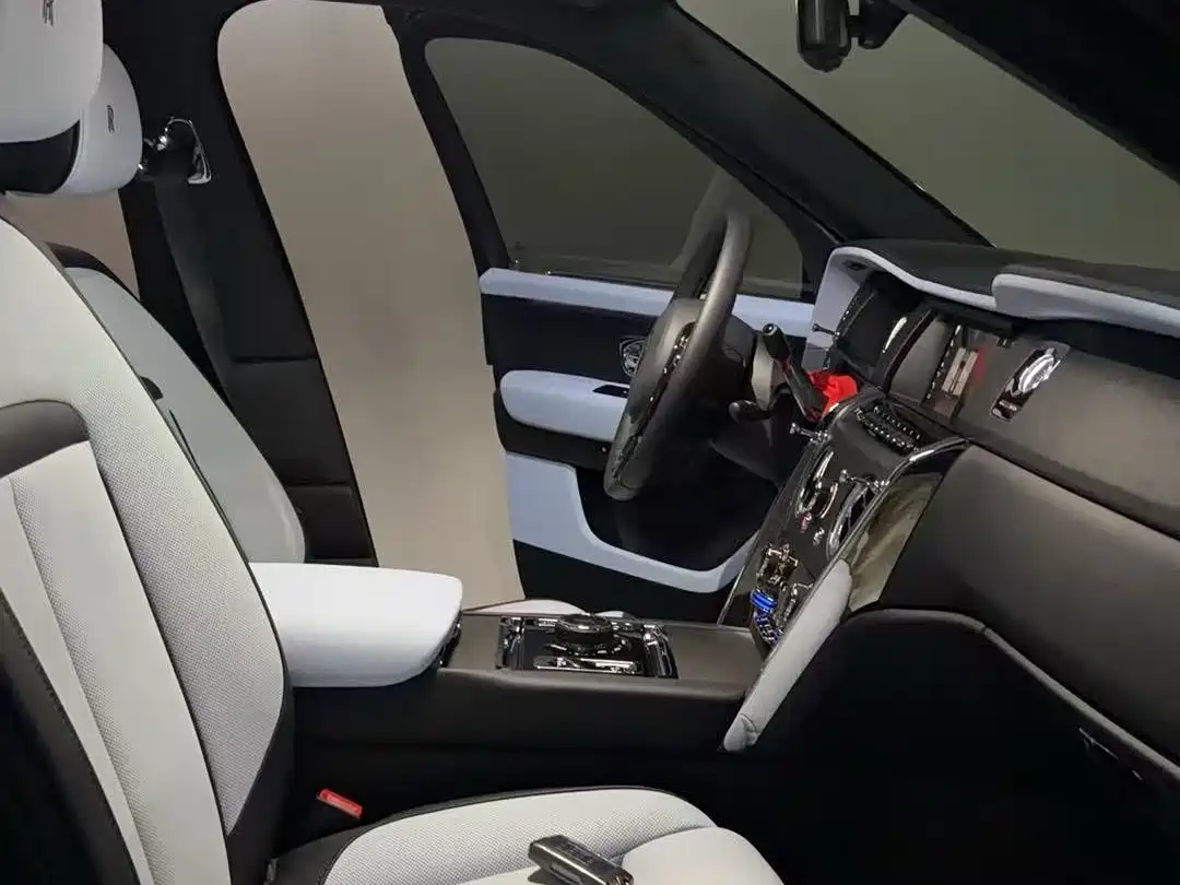 Rolls-Royce Cullinan 2024 2018 5-Seater Version