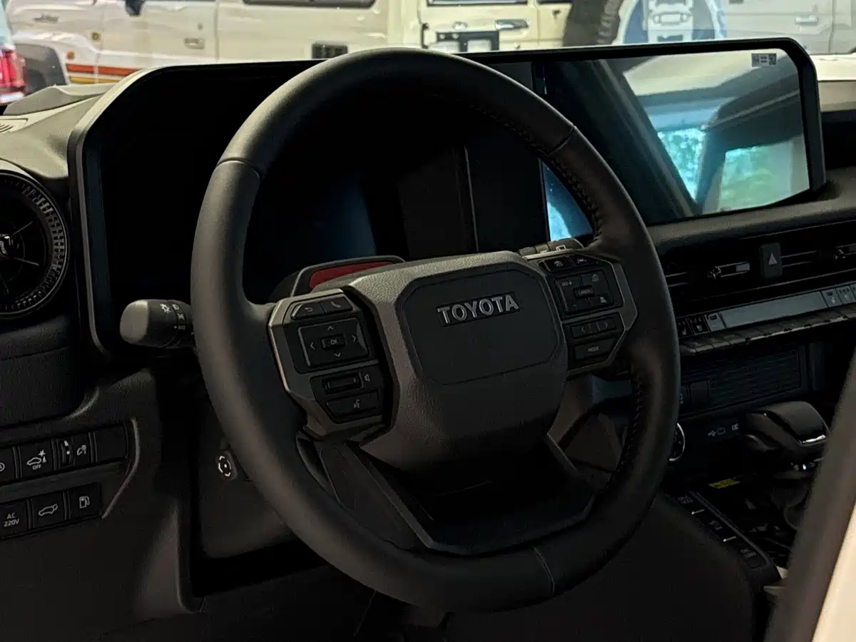 Toyota Prado фото 3