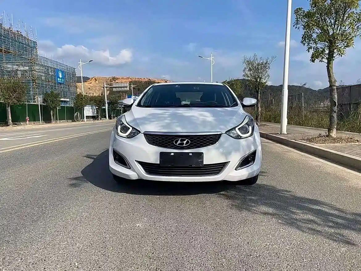 Hyundai Langdong 2016 1.6L Automatic Smart Edition фото 2