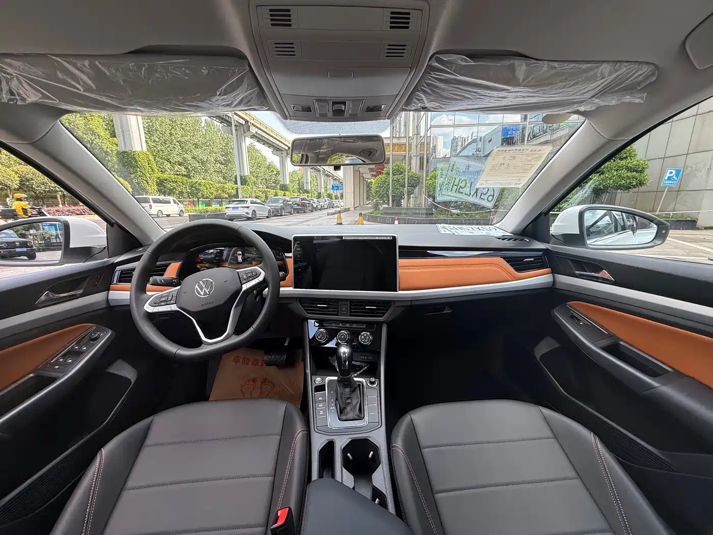 Volkswagen Bora 2025 200TSI DSG Joy Ride Navigation Edition фото 14