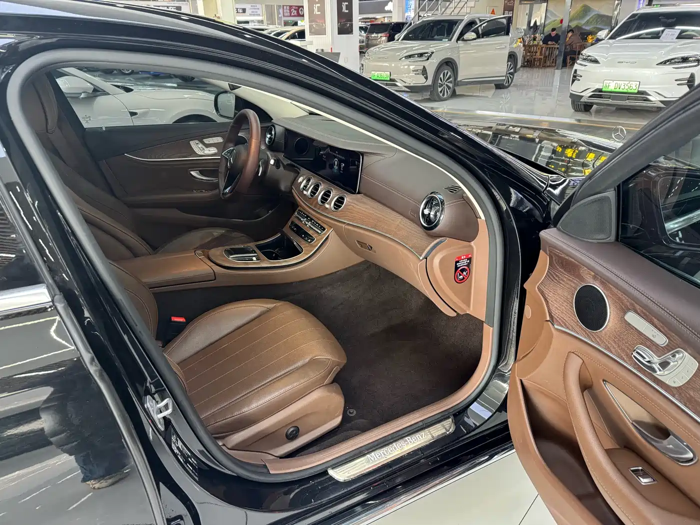 Mercedes-Benz E-Class 2021 E 300 L Fashion фото 14