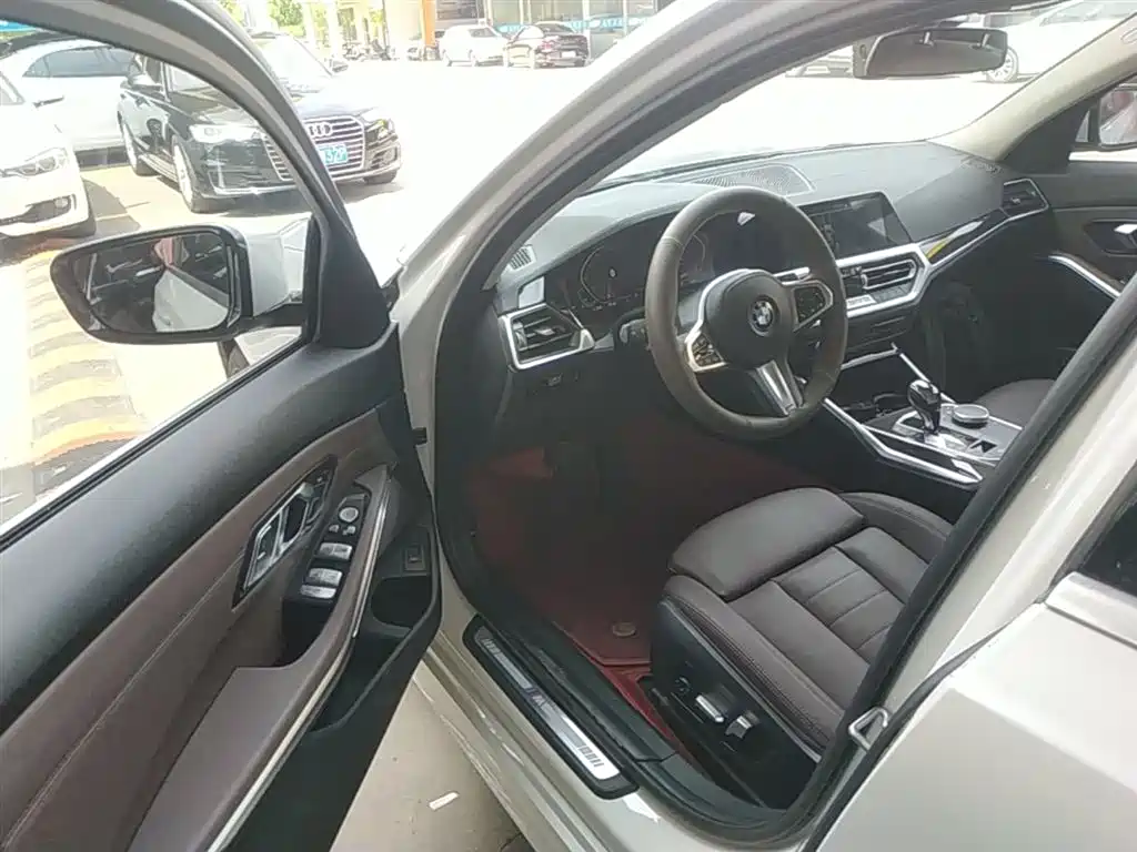 BMW 3 Series 2021 325Li M Sport Package фото 16