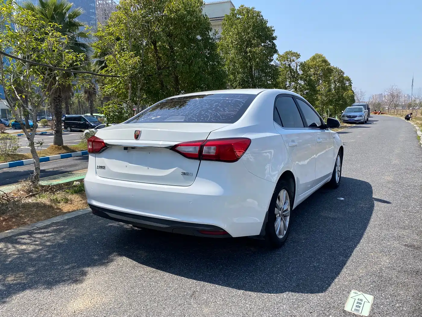 Photo 8 - Roewe 360