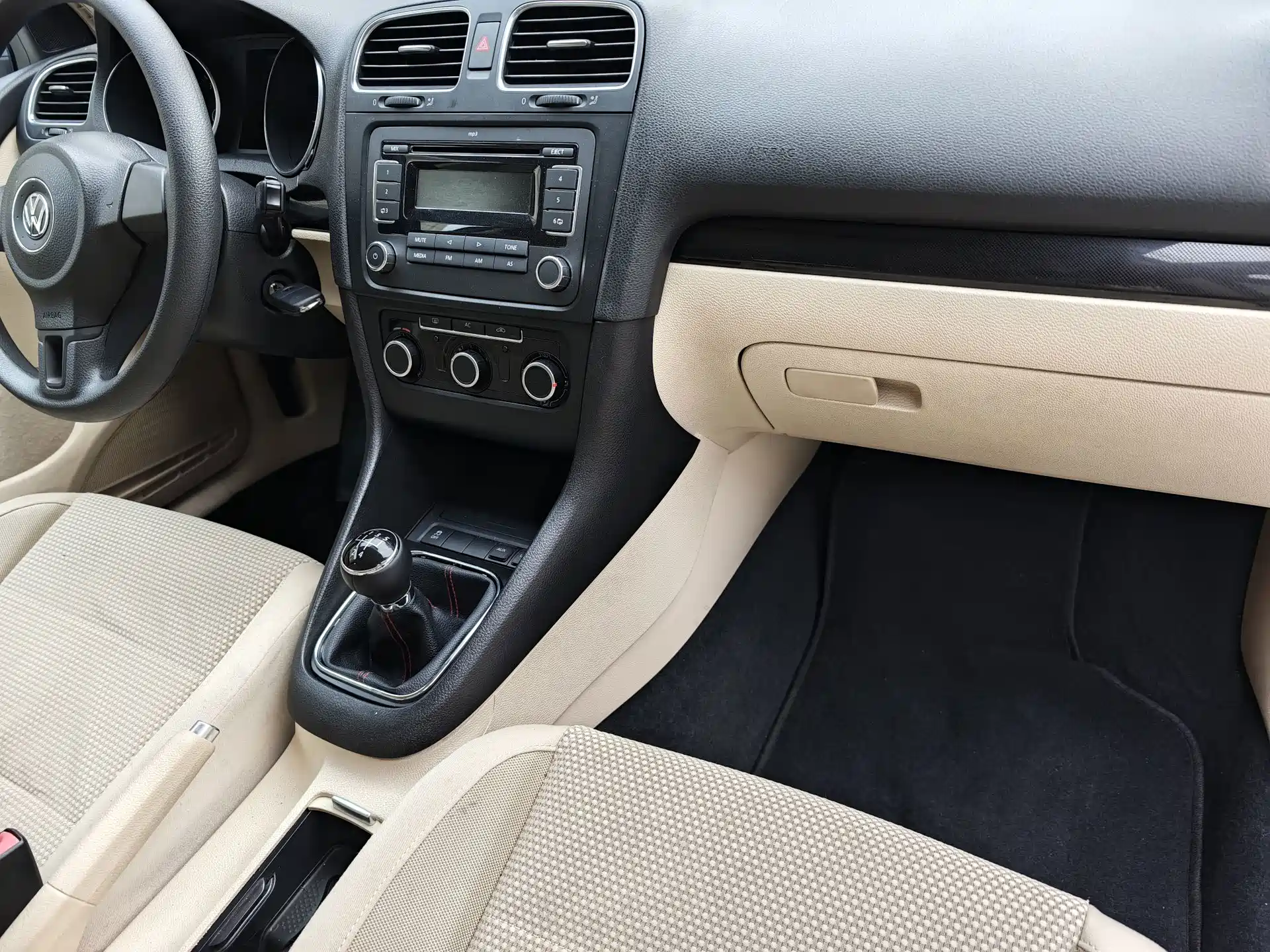 Photo 11 - Volkswagen Golf
