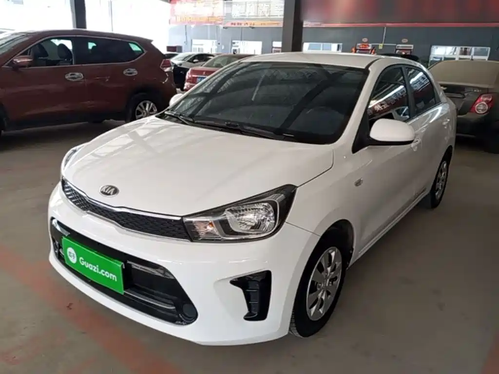 Kia Huan Chi 2017 1.4L Manual Smart Fashion