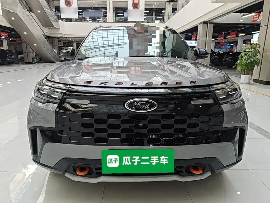 Фото 3 - Ford Explorer