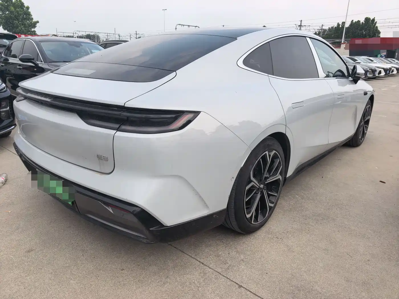 Geely Galaxy Galaxy E8 2025 700km Long Voyage Smart Drive Edition фото 11