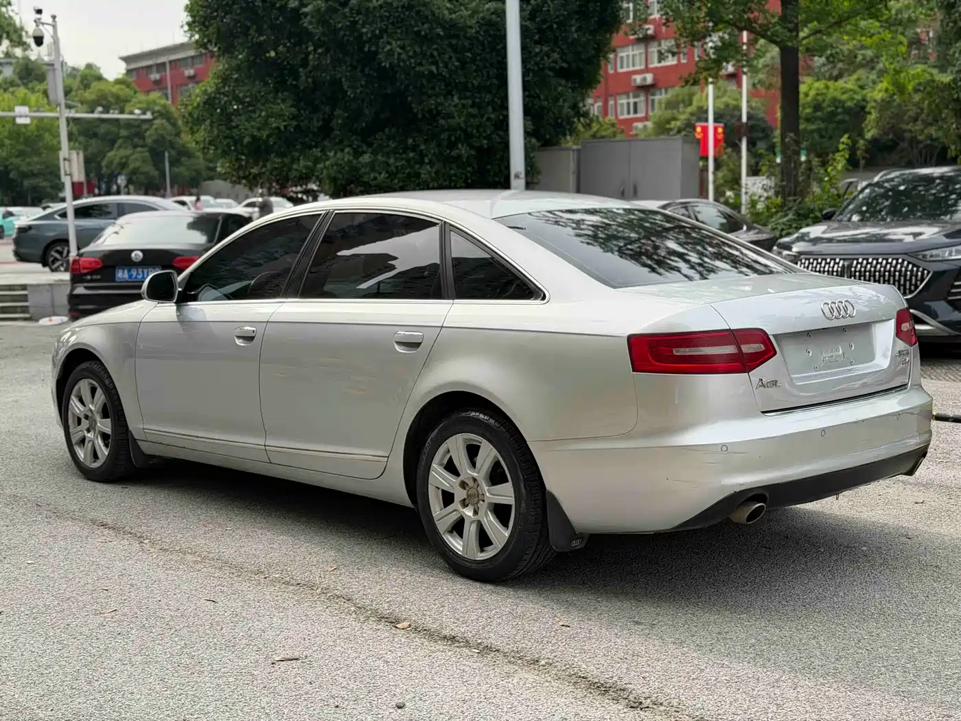 Audi A6L 2010 2.4L Luxury фото 6