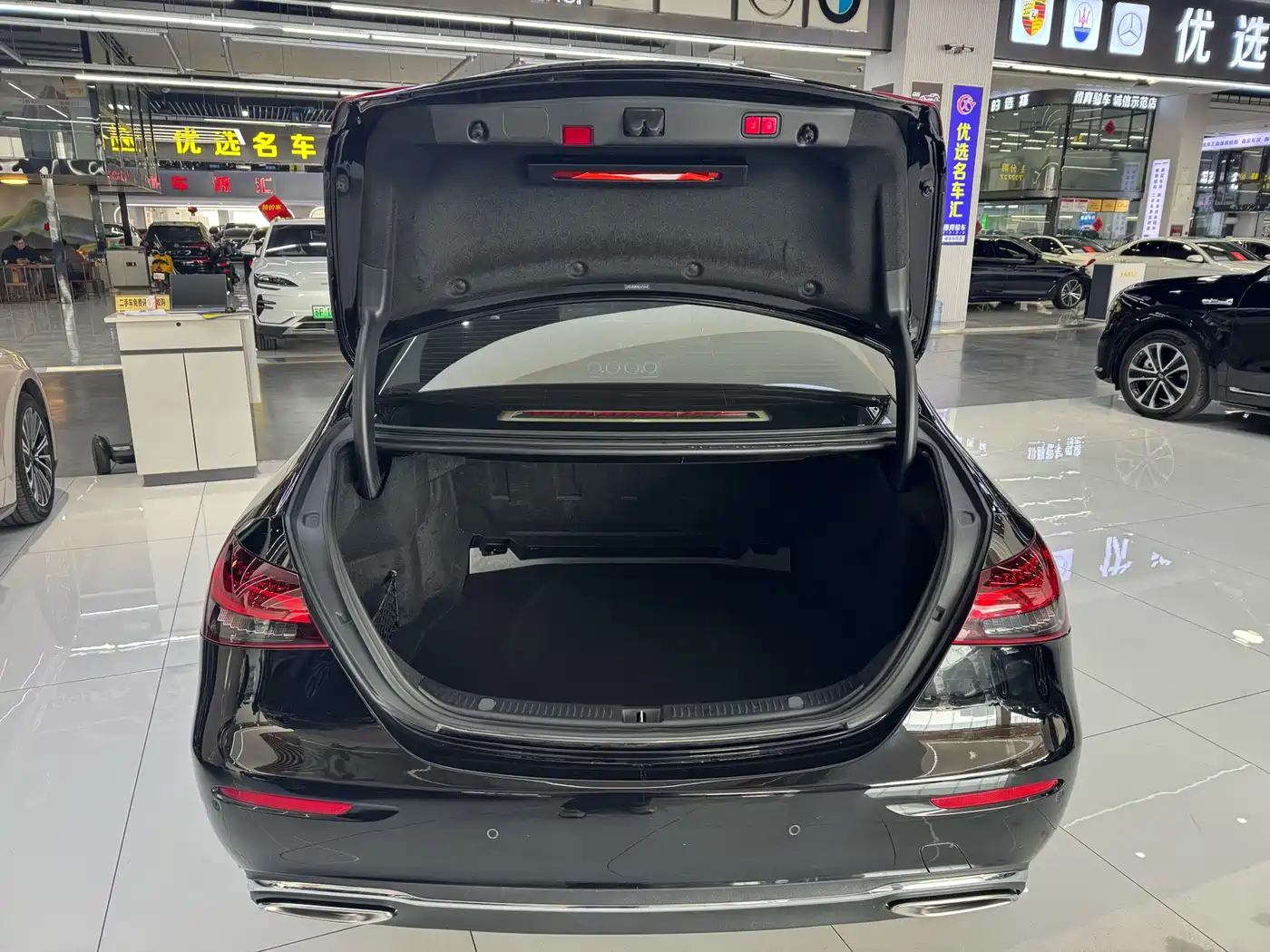 Mercedes-Benz E-Class 2021 E 300 L Fashion фото 19