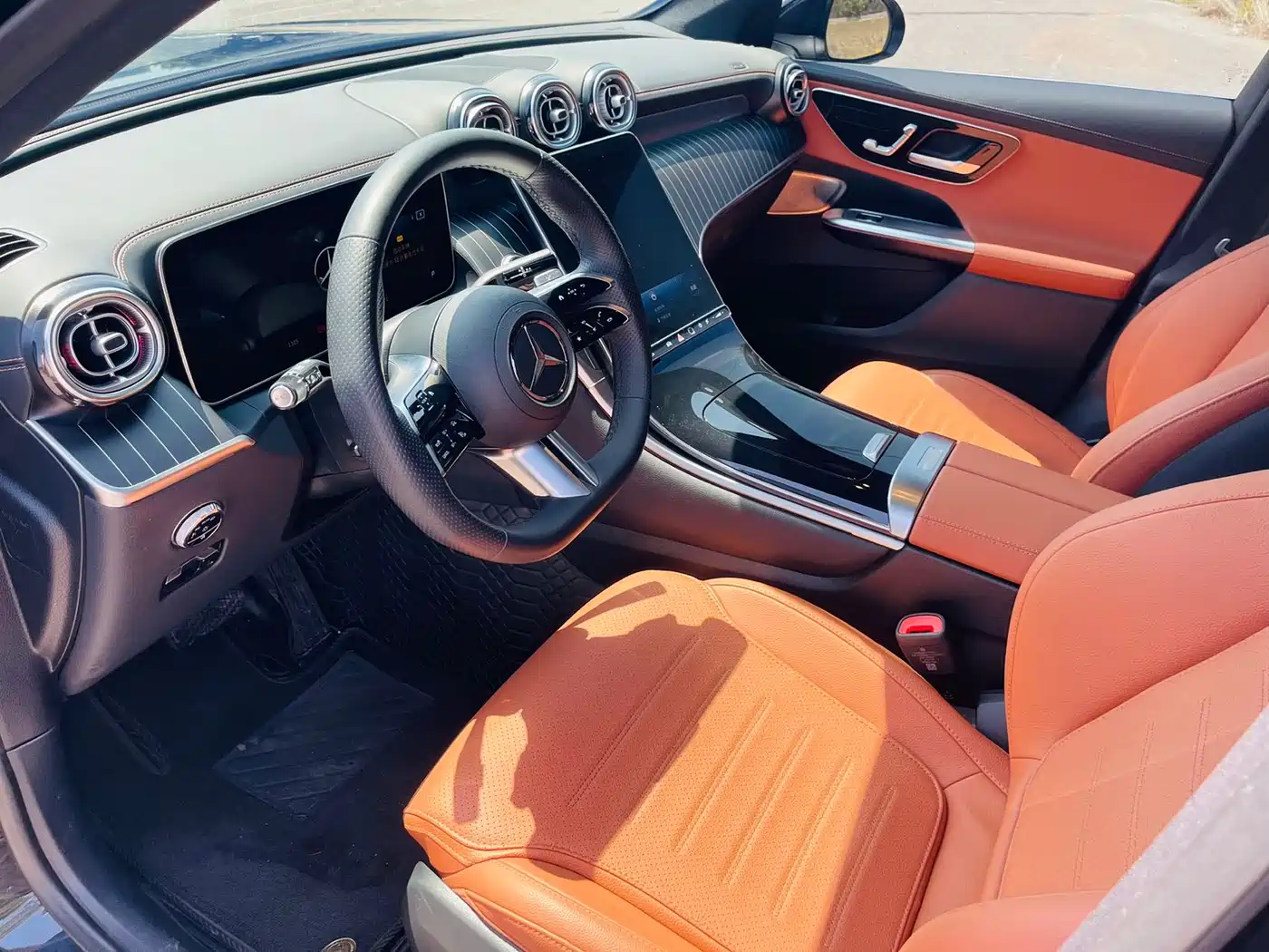 Mercedes-Benz GLC 2023 GLC 300 L 4MATIC Sport 5-Seater фото 6