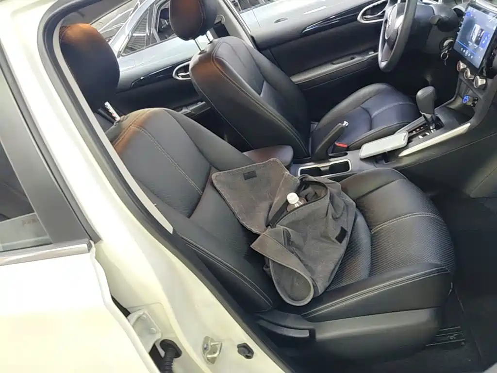Nissan Sylphy 2025 2024 Facelift III Classic 1.6XE CVT Comfort Edition