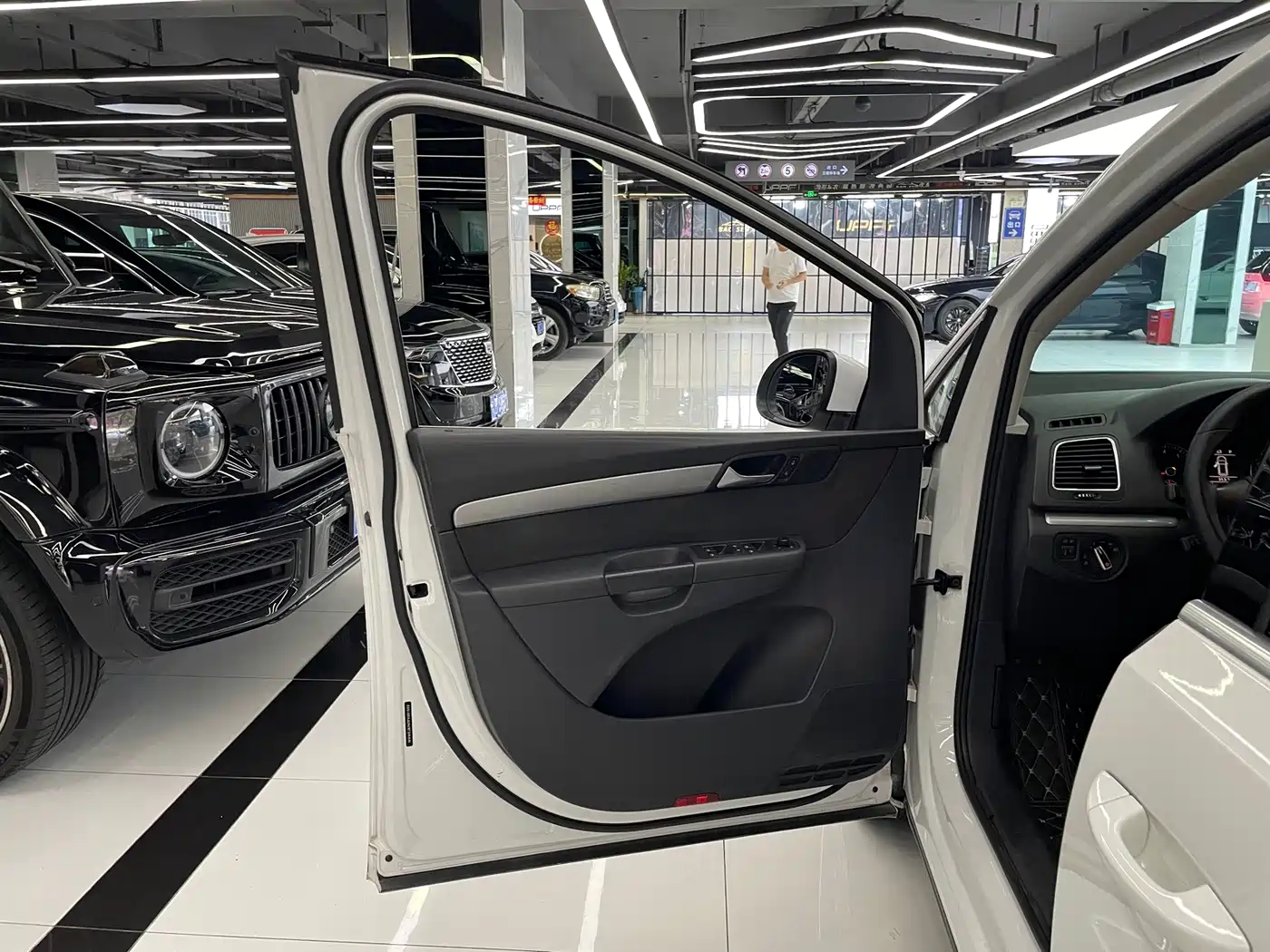 Volkswagen Sharan 2013 1.8TSI Standard фото 23