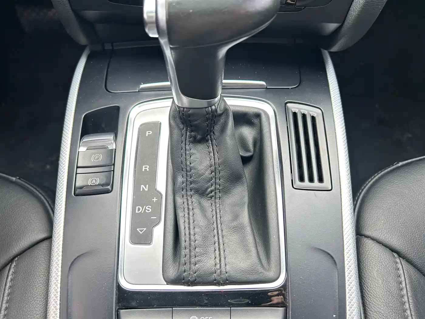Audi A4L 2016 35 TFSI Automatic Standard фото 14