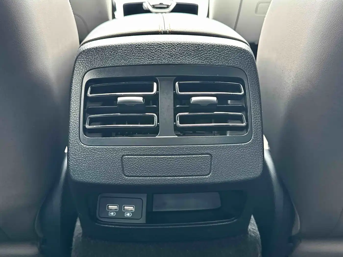 BYD Qin PLUS 2023 Champion Edition DM-i 55KM Surpassing фото 19