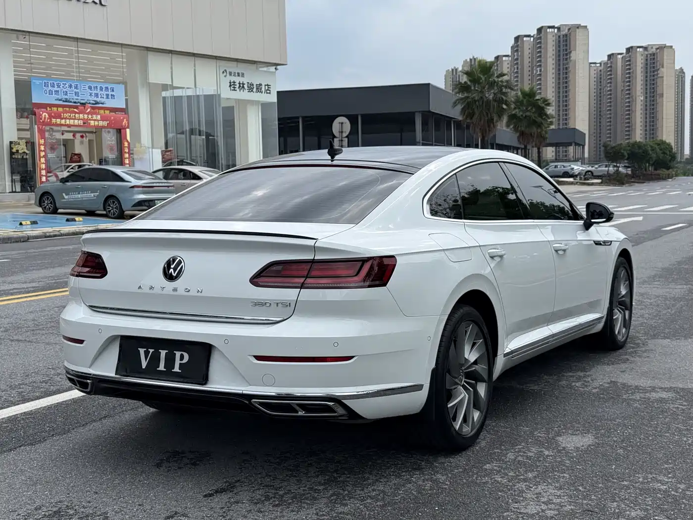 Volkswagen FAW-Volkswagen CC 2023 380TSI Eye-catching Edition фото 5