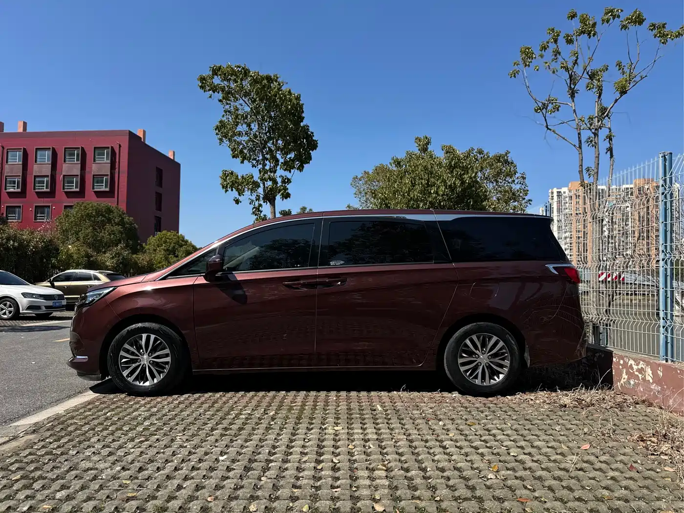 Buick GL8 2022 ES Landmark 653T Premium фото 4