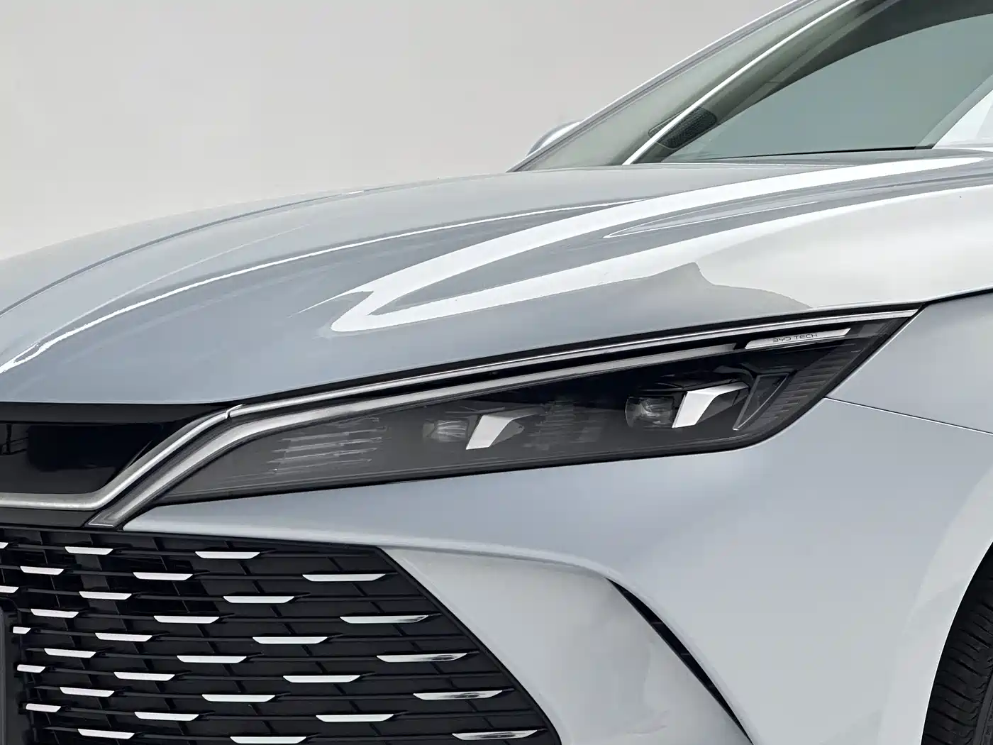 BYD Qin L 2024 2024 DM-i 120KM Excellence Model