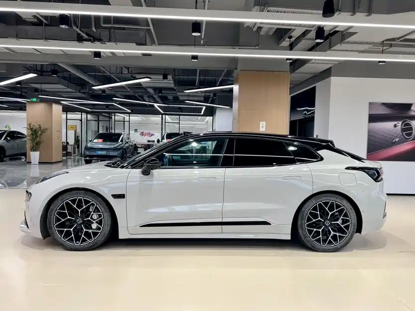 ZEEKR EXTREME KRYPTON 001