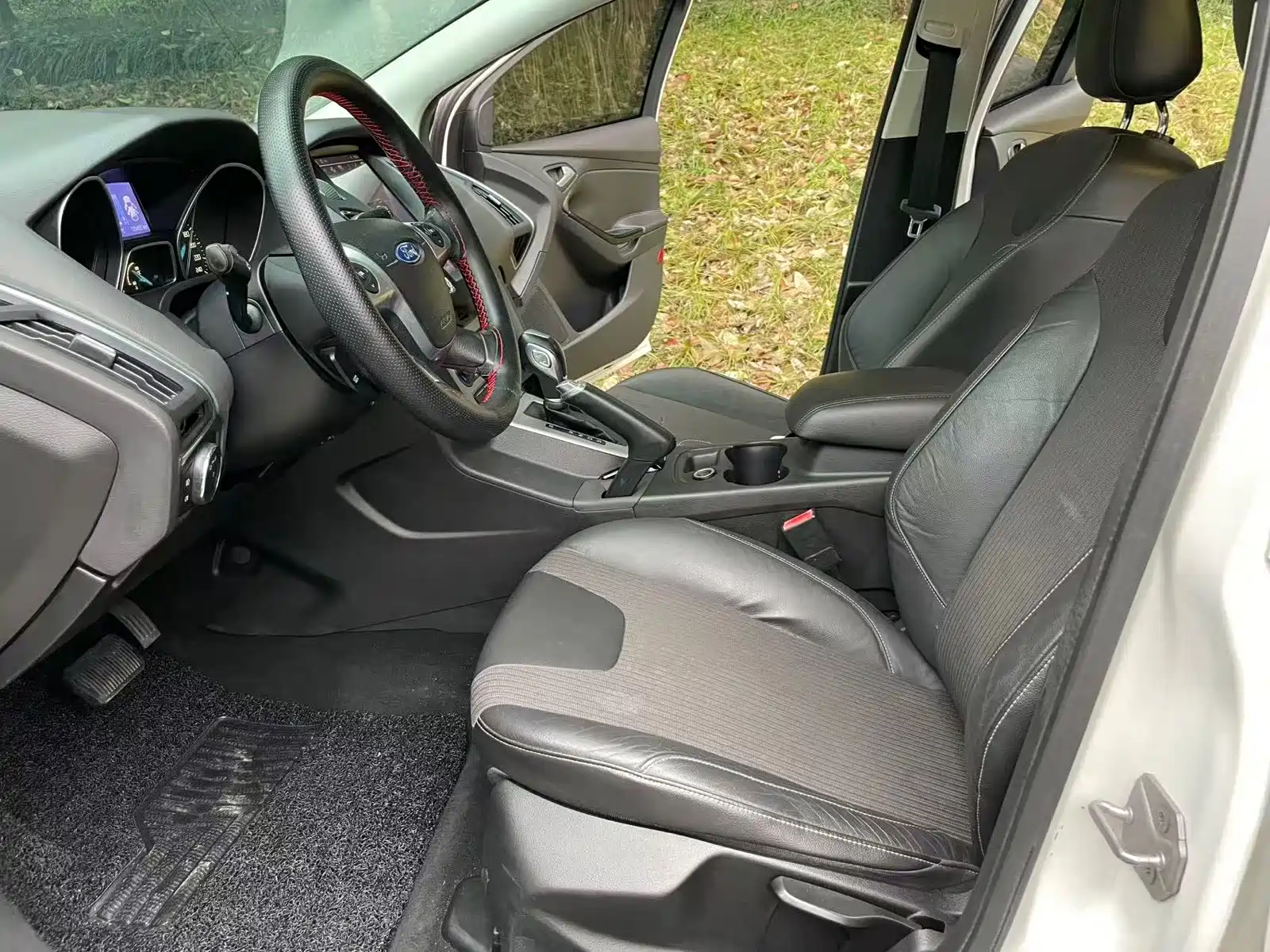 Фото 6 - Ford Focus